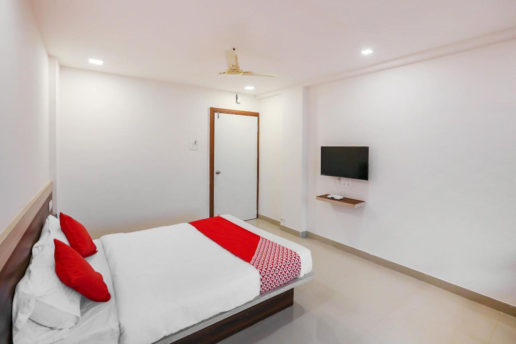 Hotel O Pingara Executive Phursungi Екстериор снимка