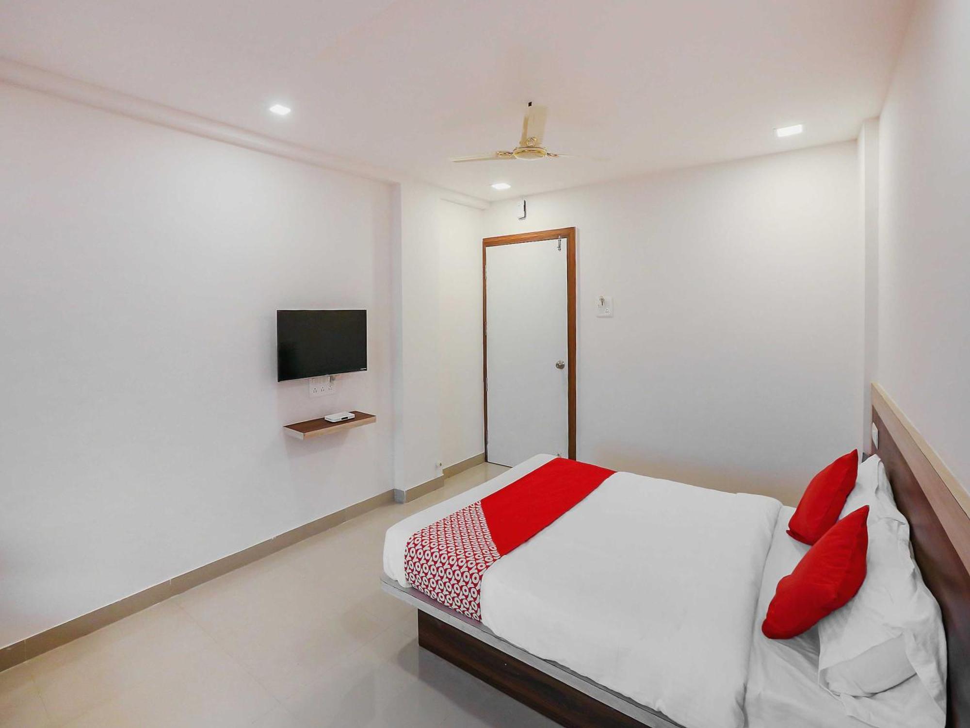Hotel O Pingara Executive Phursungi Екстериор снимка
